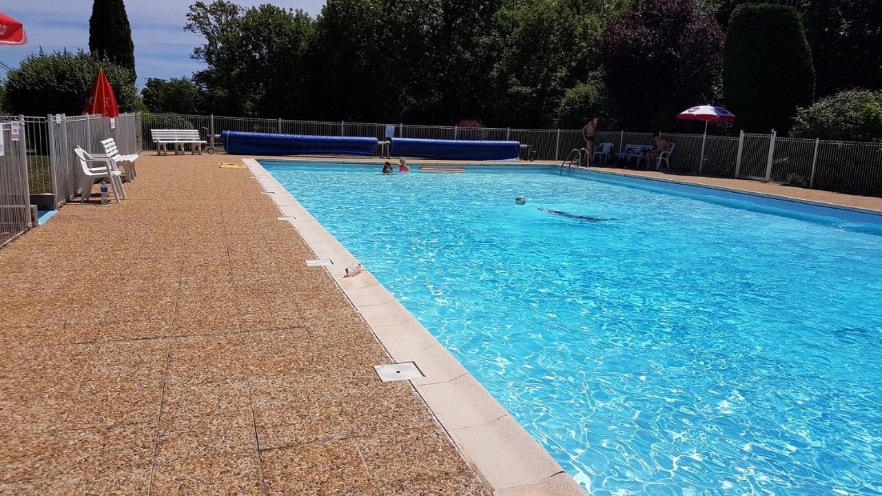 Camping Au Tour De L'Aveyron 洛斯彼特勒特杜拉兹 外观 照片