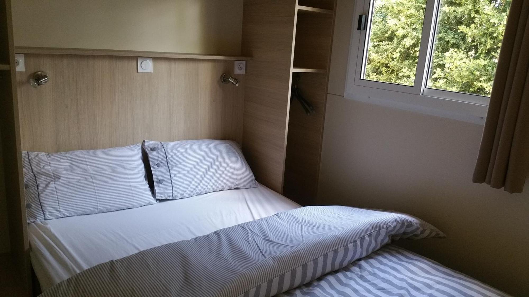 Camping Au Tour De L'Aveyron 洛斯彼特勒特杜拉兹 客房 照片